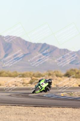 media/Dec-07-2025-CVMA (Sun) [[3e7d2de5dc]]/Race 17-Amateur Formula Middleweight/